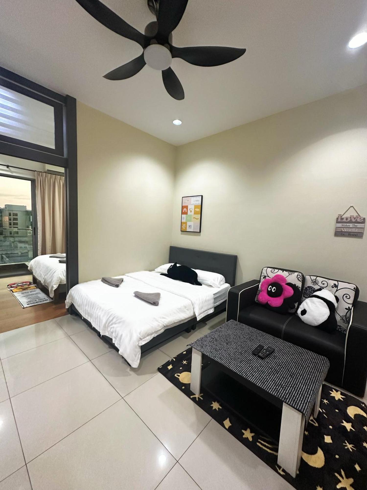 Mari Mari Homestay - Imago The Loft Kota Kinabalu Buitenkant foto